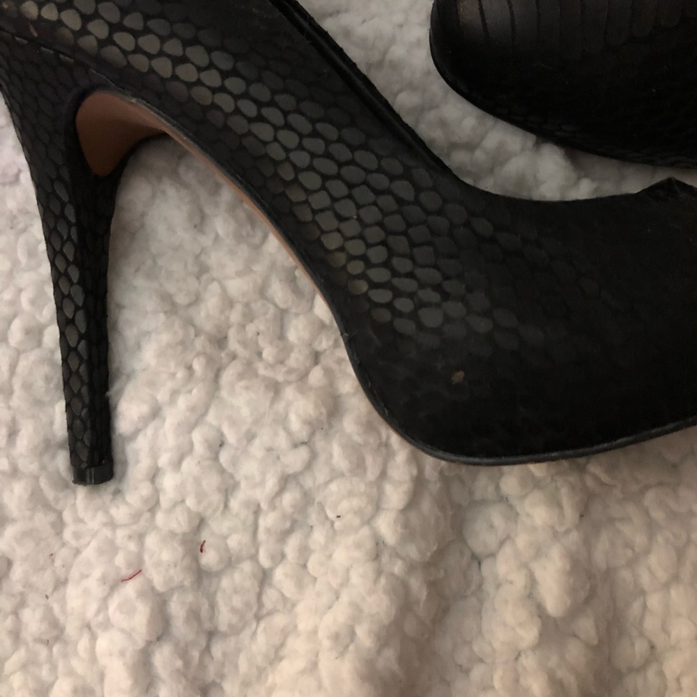 Black python heels - Picture 3 of 5